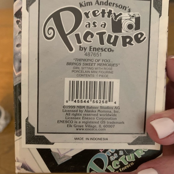 Kim Anderson’s «THINKING OF YOU...
BRINGS SWEET MEMORIES" GIRL SITTING,New - Picture 14 of 14